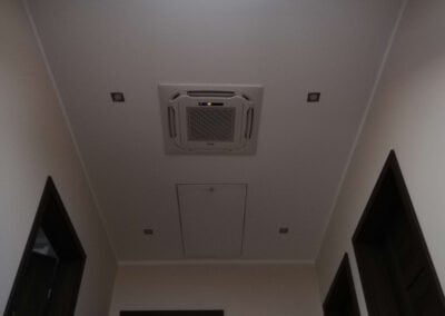 Montaż klimatyzatora kasetonowego AUX 3,5kW