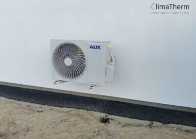 Instalacja klimatyzacji AUX J-Smart Art 3,5kW w kolorze czarnym